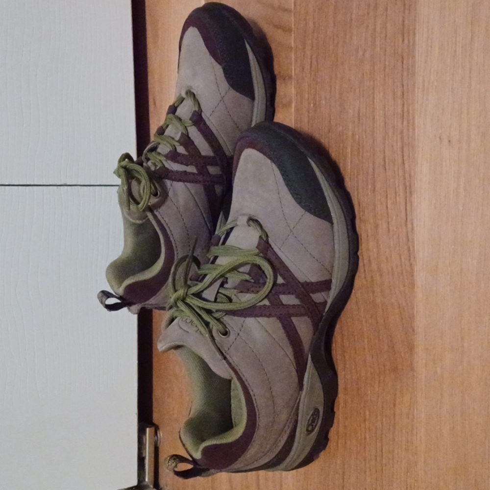 Chaco hiking shoes, brand new, never worn